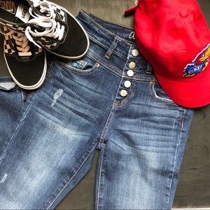 High rise button fly cropped jeggings.